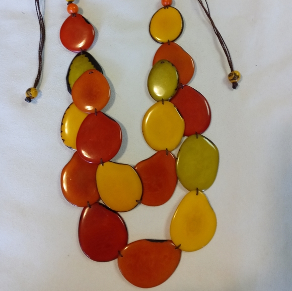 2 Strands Tagua nut necklace, BOUTIQUE - Picture 2 of 4